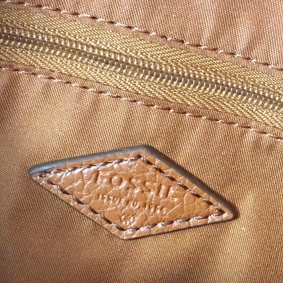 Fossil Gemma Camera Bag - Picture 2 of 7